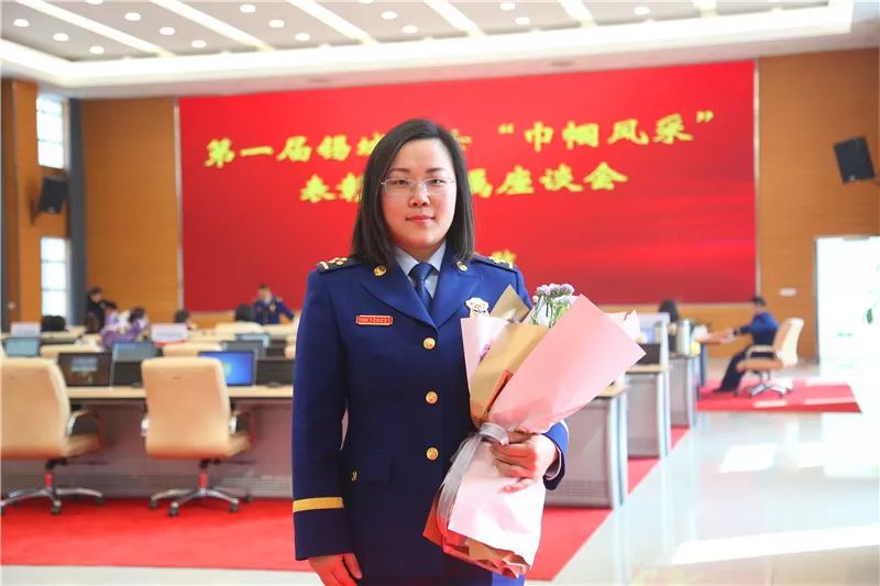 无锡市消防支队联合市妇联组织巾帼风采表彰活动