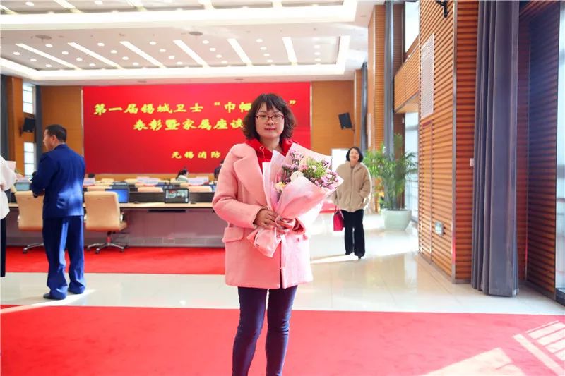 无锡市消防支队联合市妇联组织巾帼风采表彰活动