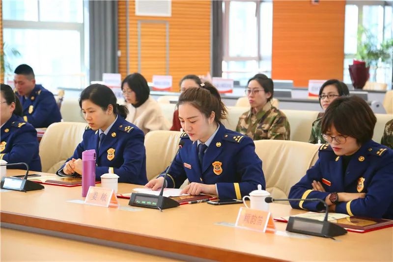 无锡市消防支队联合市妇联组织巾帼风采表彰活动