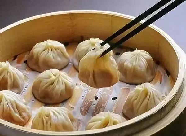 呼和浩特哪里可以吃到皮薄馅大的包子?