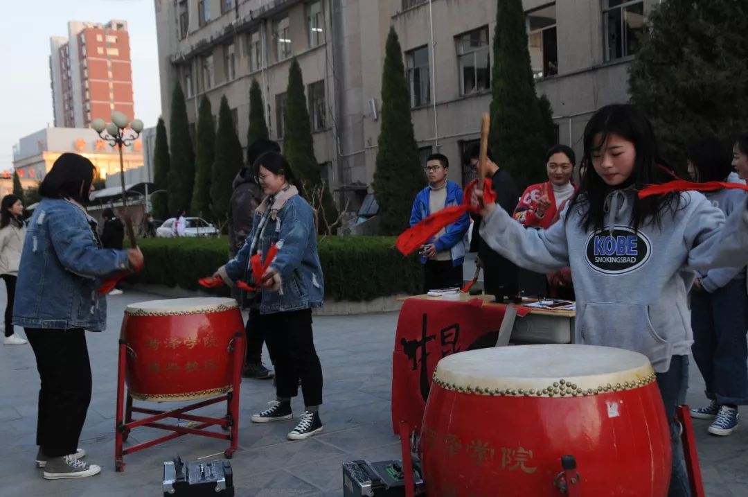 社团文化节社团招新即将开始,社团招新火热举行新成员