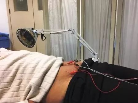 一笑一情绪激动就漏尿怎么回事,小孩子一笑就漏尿吃什么中药好