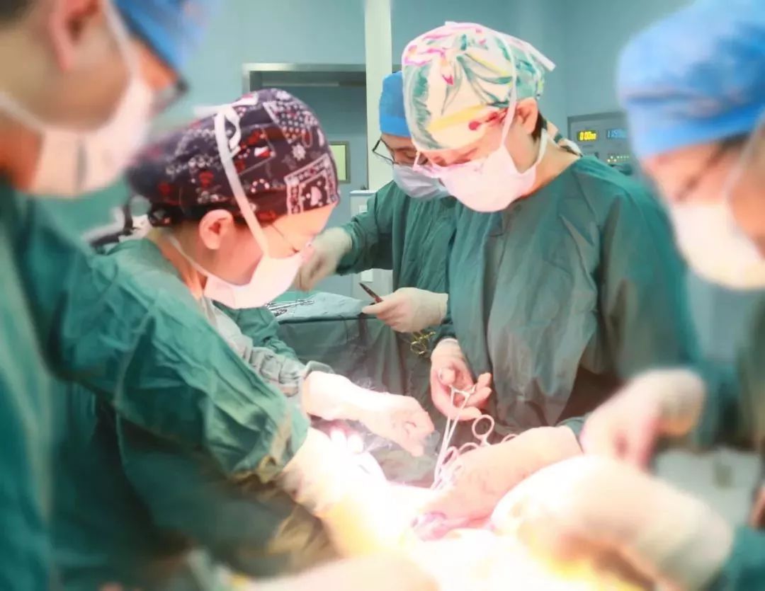 一笑一情绪激动就漏尿怎么回事,小孩子一笑就漏尿吃什么中药好