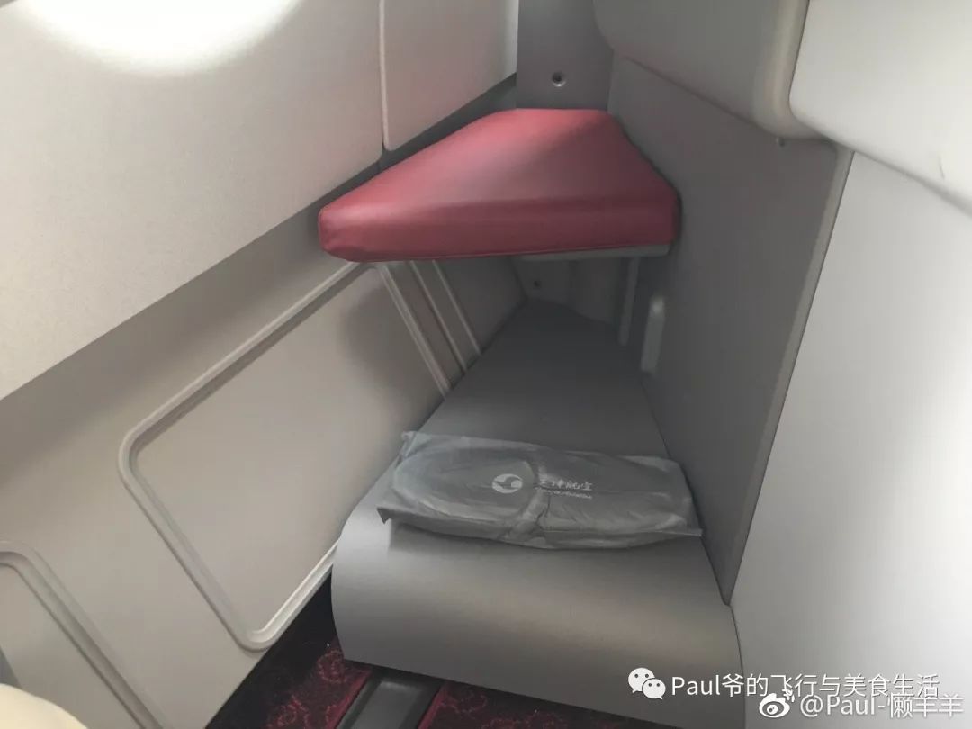 空姐告诉你什么东西可以带上飞机,空乘飞行必备的私人物品