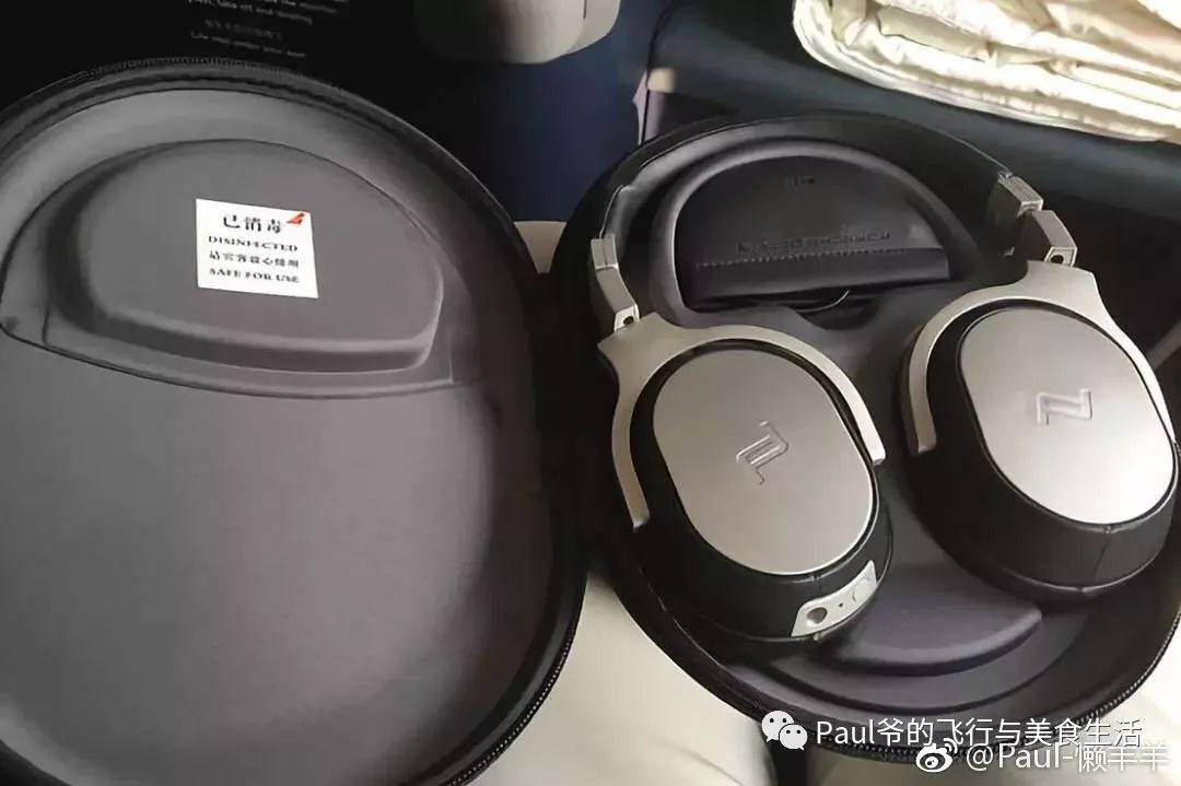 空姐告诉你什么东西可以带上飞机,空乘飞行必备的私人物品