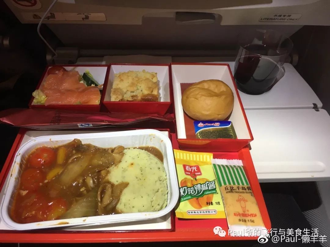 空姐告诉你什么东西可以带上飞机,空乘飞行必备的私人物品