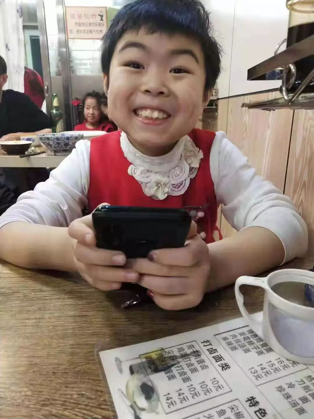 7岁女孩白血病想上学,我想回学校上课