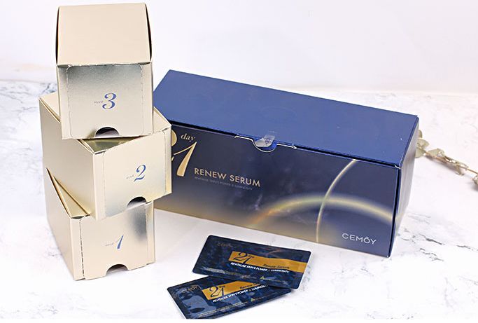 张嘉倪同款月光宝盒精华液,张嘉倪给人涂保湿美白精华液