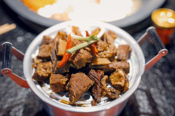 百年老店成都火锅,成都牛排老火锅这次终于能吃上