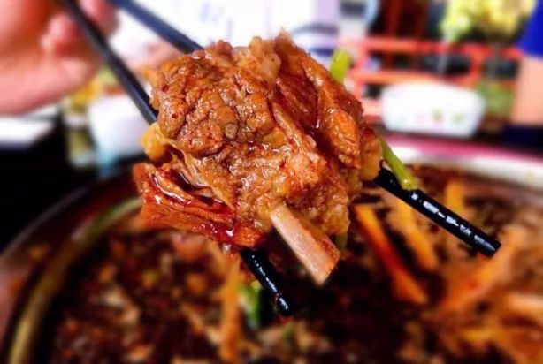 百年老店成都火锅,成都牛排老火锅这次终于能吃上