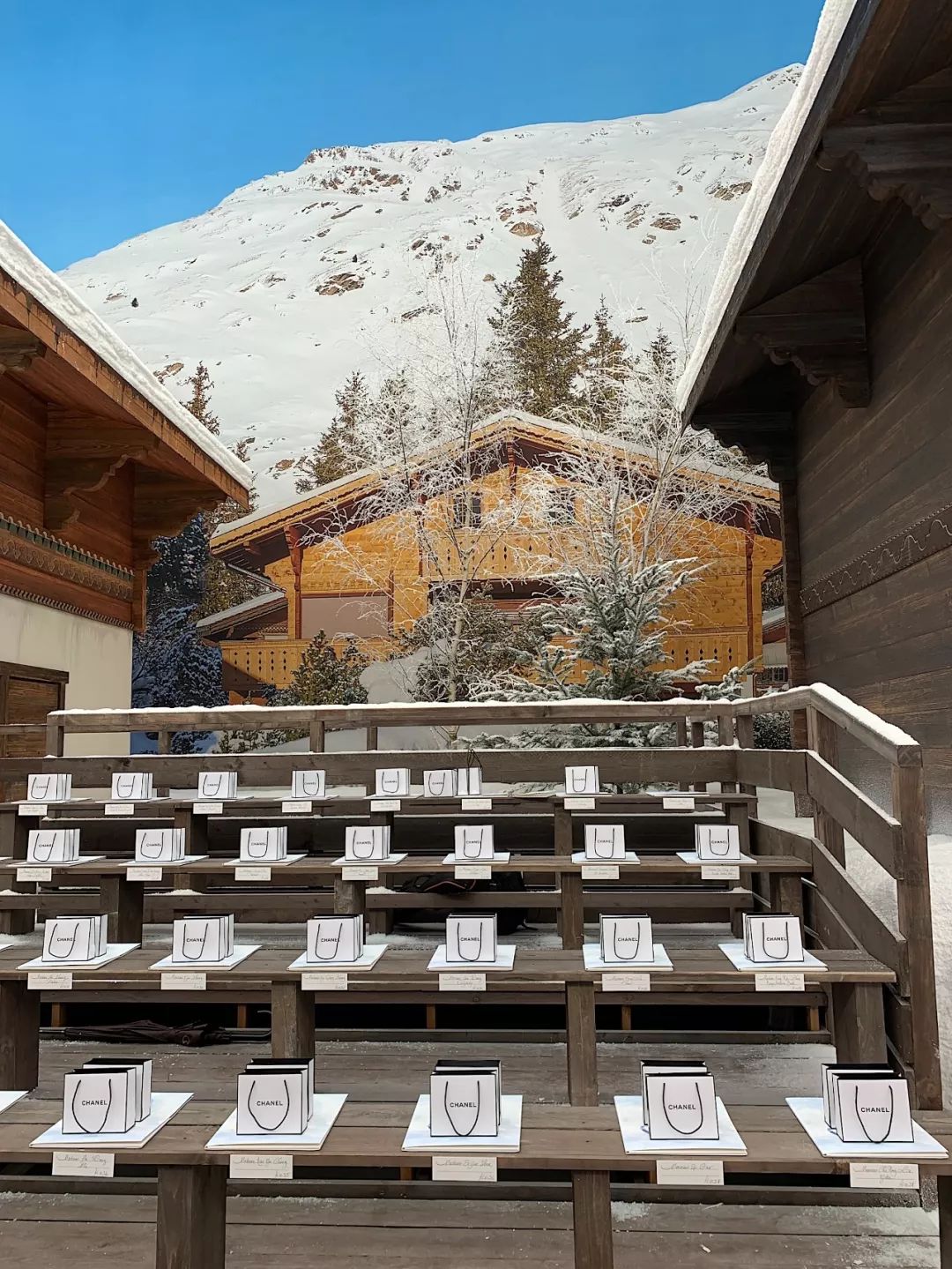 别哭|更美的香奈儿会继续...