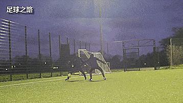 足球教学10个过人的小技巧,足球教学训练守门员射门