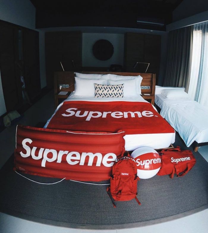 supreme联名的东西都有什么,supreme联名为什么这么贵