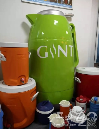 我市一家企业在46年的岁月更新中,心无旁鹜地从事着实业!