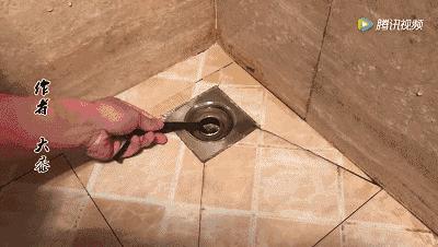 满屋子头发难清理一根皮筋搞定,满屋子都是头发怎么清理