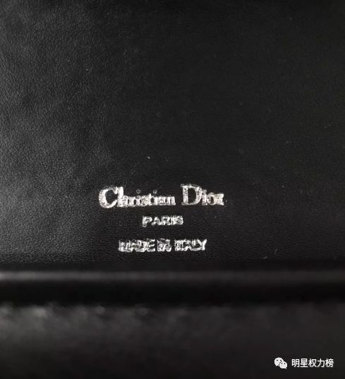 被粉丝坑了的偶像,偶像被粉丝坑了