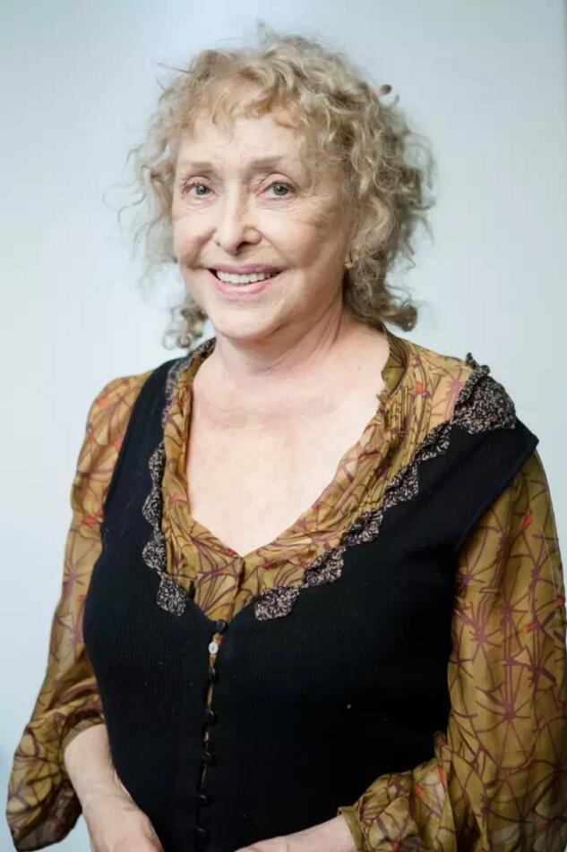 威尼斯金狮奖,卡若琳·史尼曼