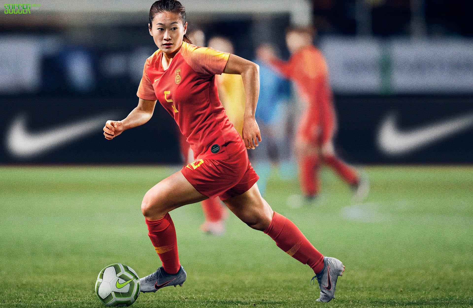 穿球衣的女孩最美,穿耐克的女孩