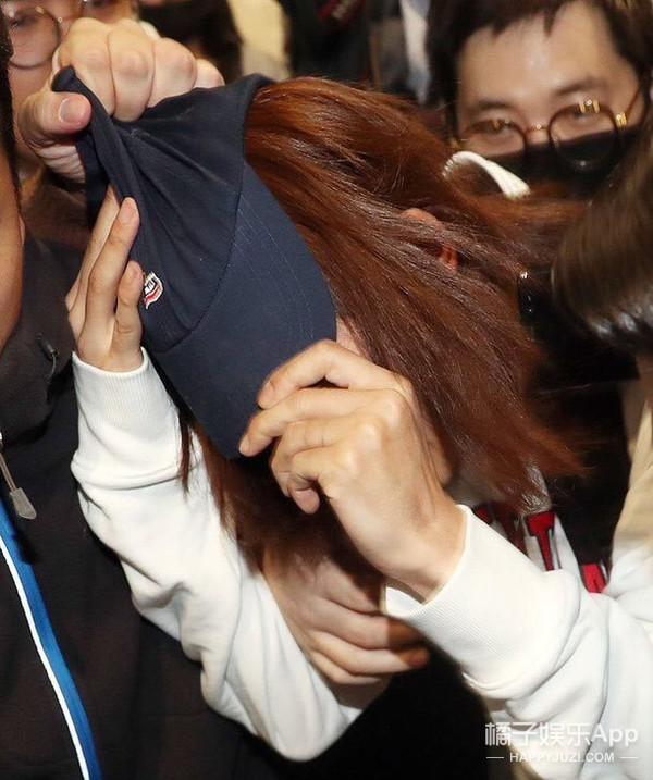 一天之内，他“红”透了中韩两国！