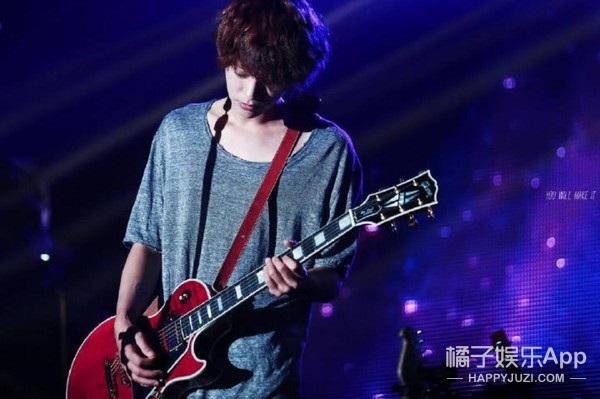 一天之内，他“红”透了中韩两国！