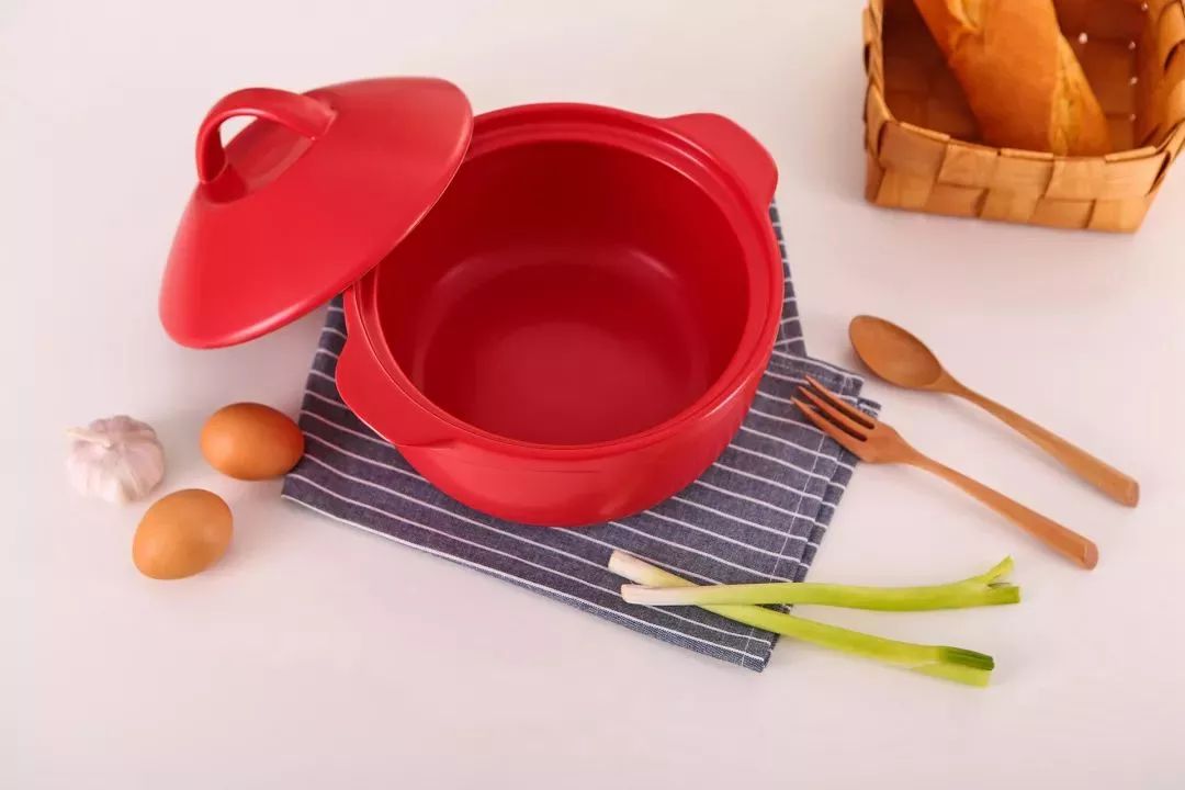 砂锅和不粘锅哪个健康些,不粘砂锅好用还是不粘钢锅好用