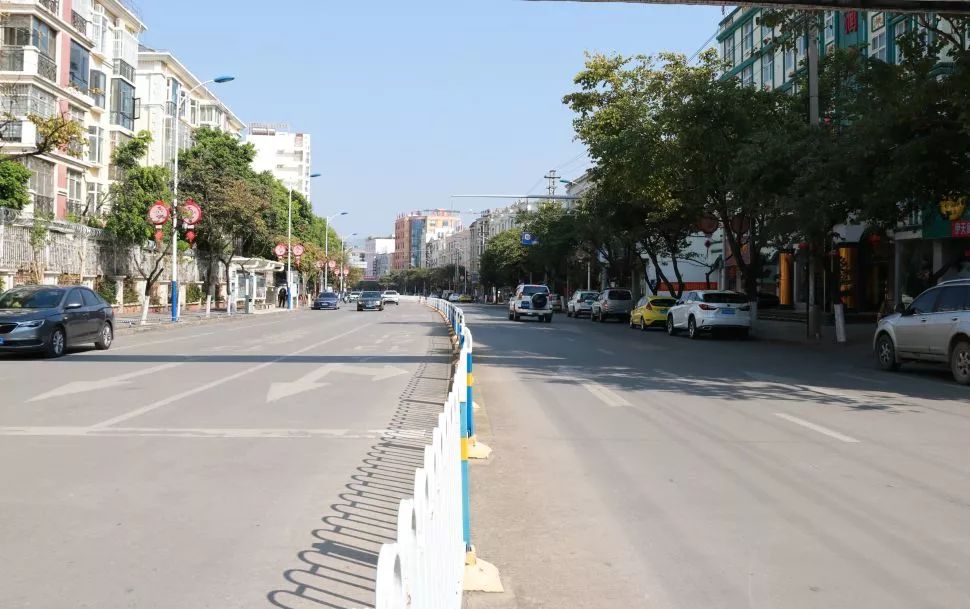 蒙自最热闹的步行街,蒙自最出名的街