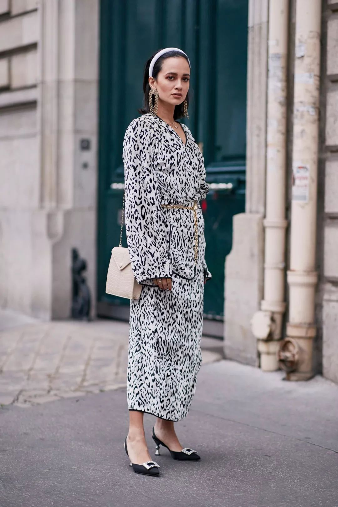 今年最流行的套装元素,最近的流行元素