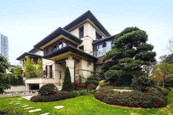 赵丽颖产后入住亿元别墅,再看看武汉有钱人都住哪