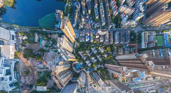 赵丽颖产后入住亿元别墅,再看看武汉有钱人都住哪