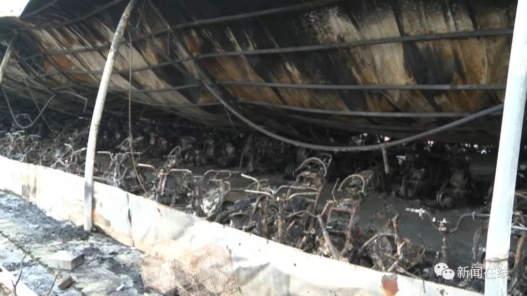 电动车棚引发火灾,电动车棚突发大火