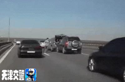 车辆在高速发生故障打什么电话,车辆在高速上发生故障怎么办