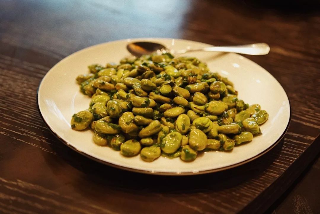 一向以“好吃”出名的凯悦，这次带我把人间三月的春天都吃进了嘴里