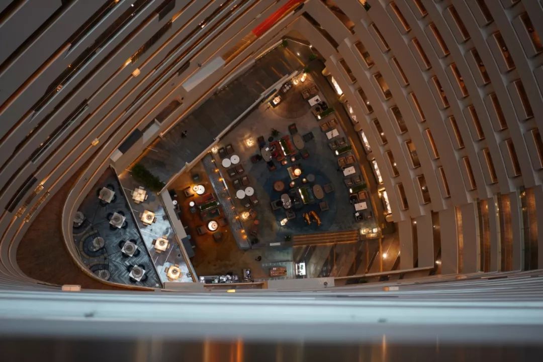 一向以“好吃”出名的凯悦，这次带我把人间三月的春天都吃进了嘴里