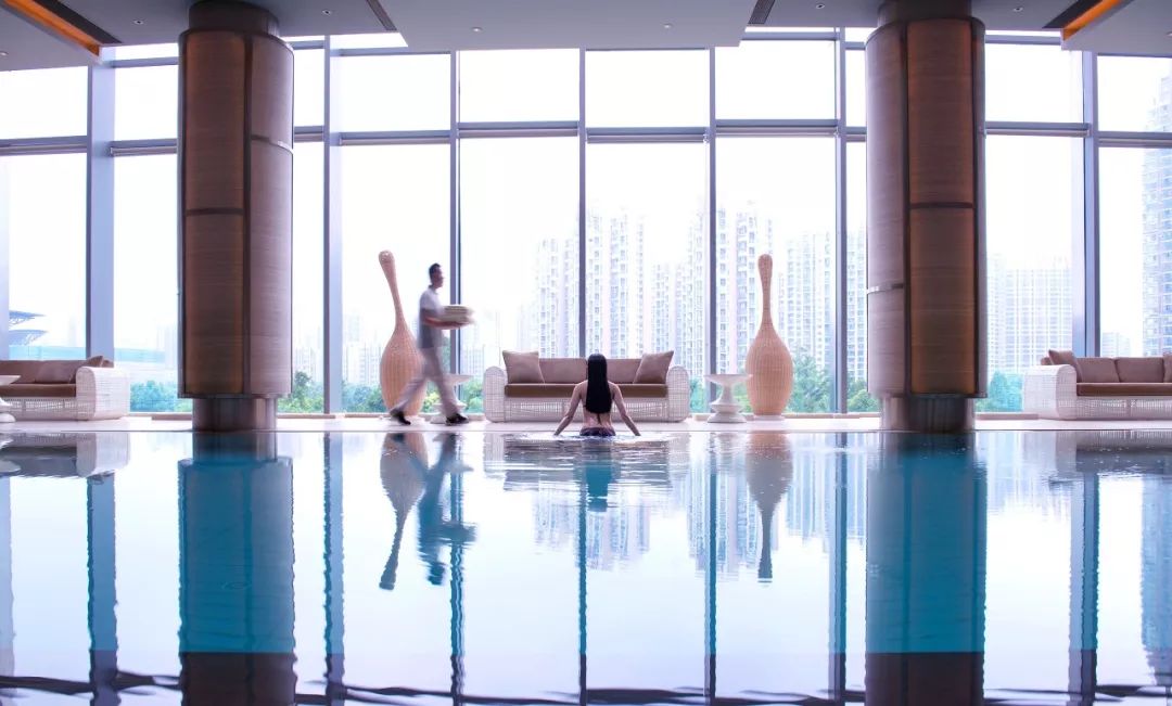 一向以“好吃”出名的凯悦，这次带我把人间三月的春天都吃进了嘴里