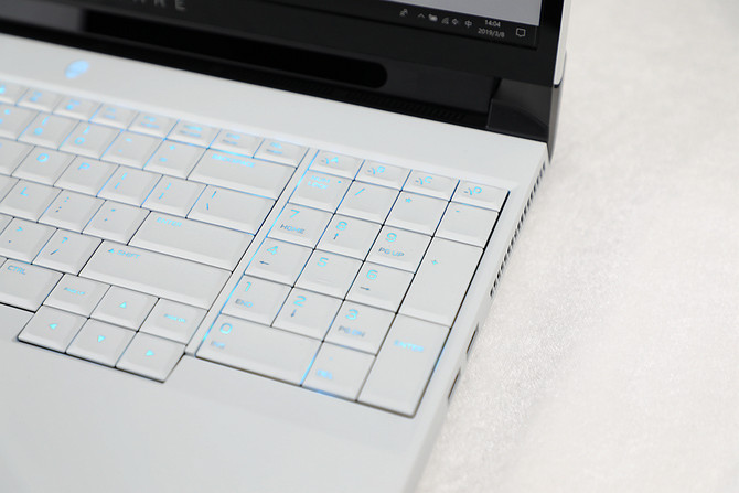 alienwarearea51m,alienwarearea-51涓绘満鎬ц兘鎺掕