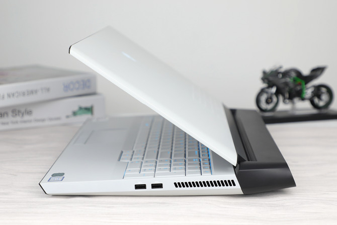 alienwarearea51m,alienwarearea-51涓绘満鎬ц兘鎺掕