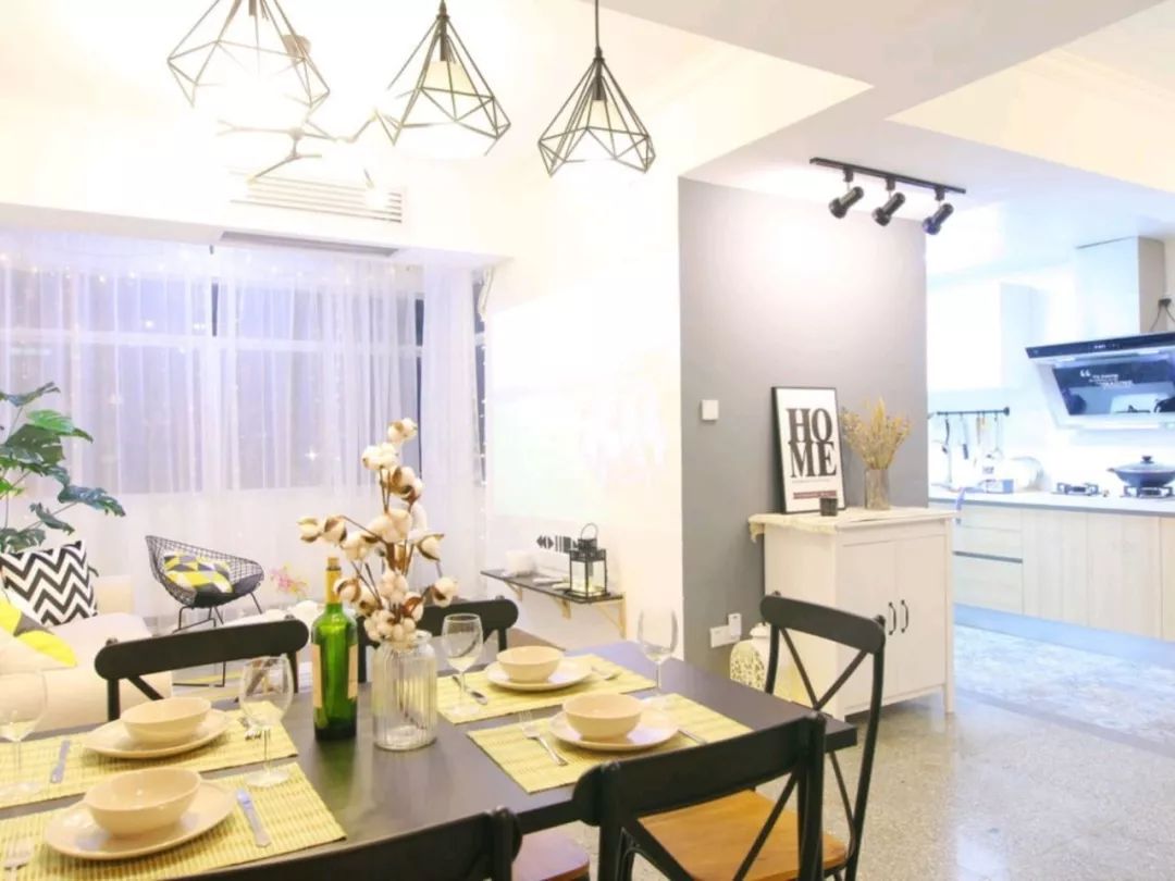 如何用最少的钱装修极简风,怎么用最少的钱做最豪的装修