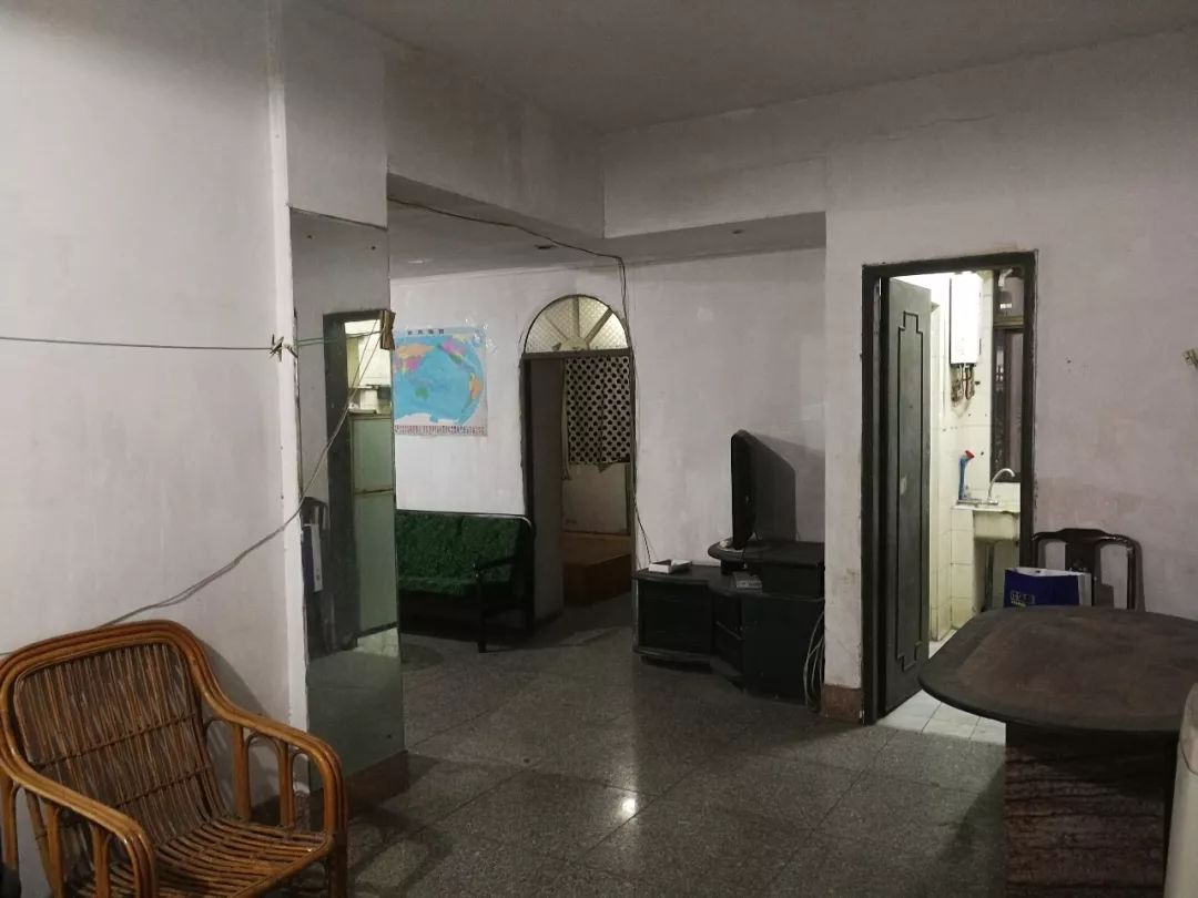 如何用最少的钱装修极简风,怎么用最少的钱做最豪的装修