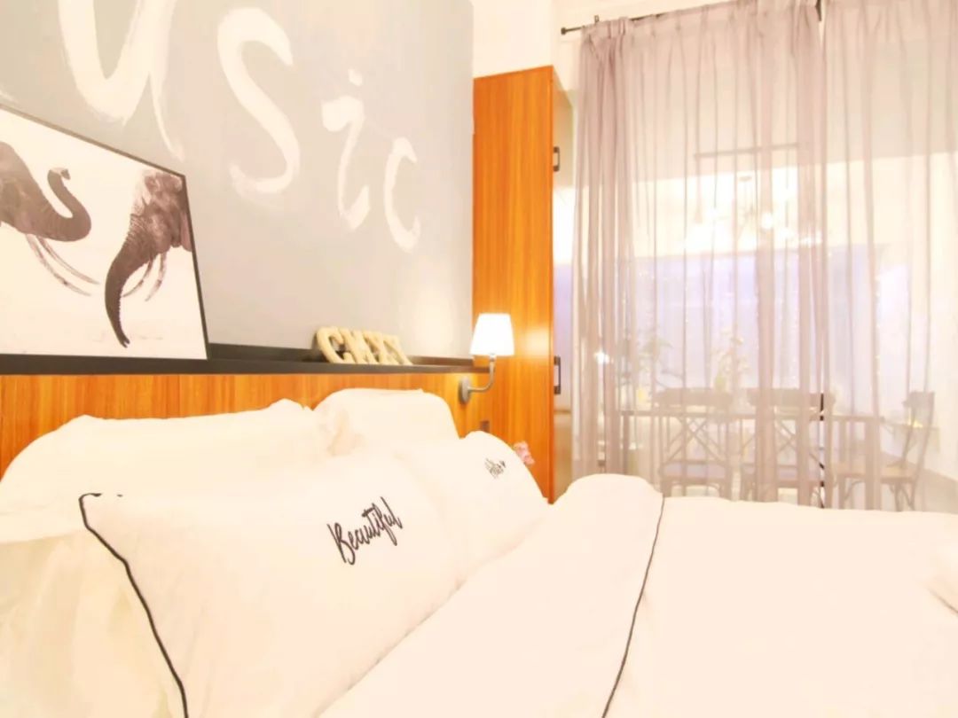 如何用最少的钱装修极简风,怎么用最少的钱做最豪的装修