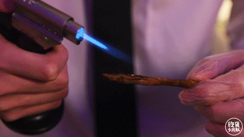 现出原形吧,这店的“小*子骗**”们