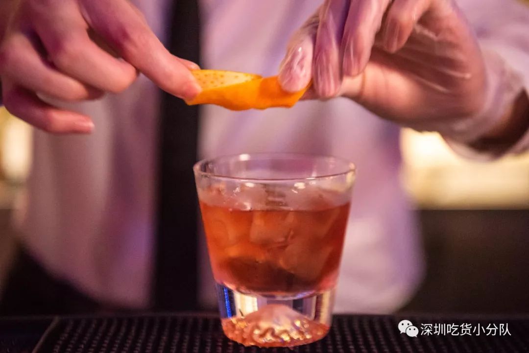 现出原形吧,这店的“小*子骗**”们