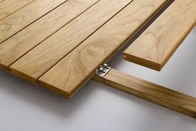 地板颜色太丑怎么改,旧房改造地板颜色难看