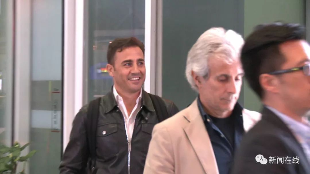 【送中国杯门票】中国男足今天到南宁了,真人帅哦