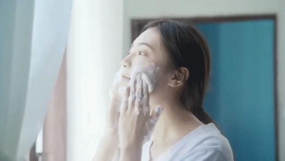 用了几年的火山泥一洗白,用火山泥洗澡