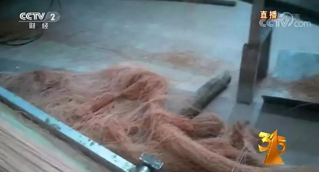 跟虾扯蛋辣条差不多的辣条,虾扯蛋辣条背后究竟藏着什么秘密