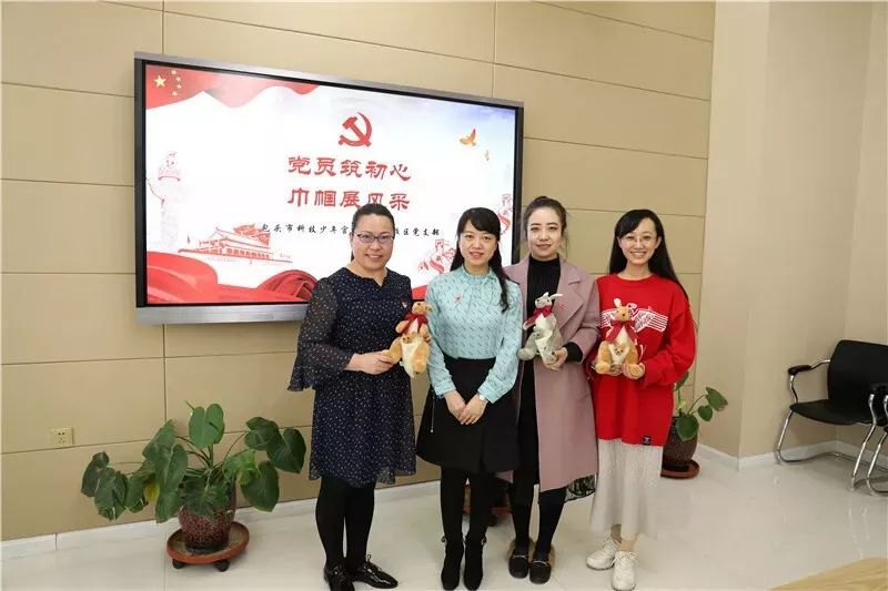 优秀党员个人事迹教师,教师优秀党员故事分享