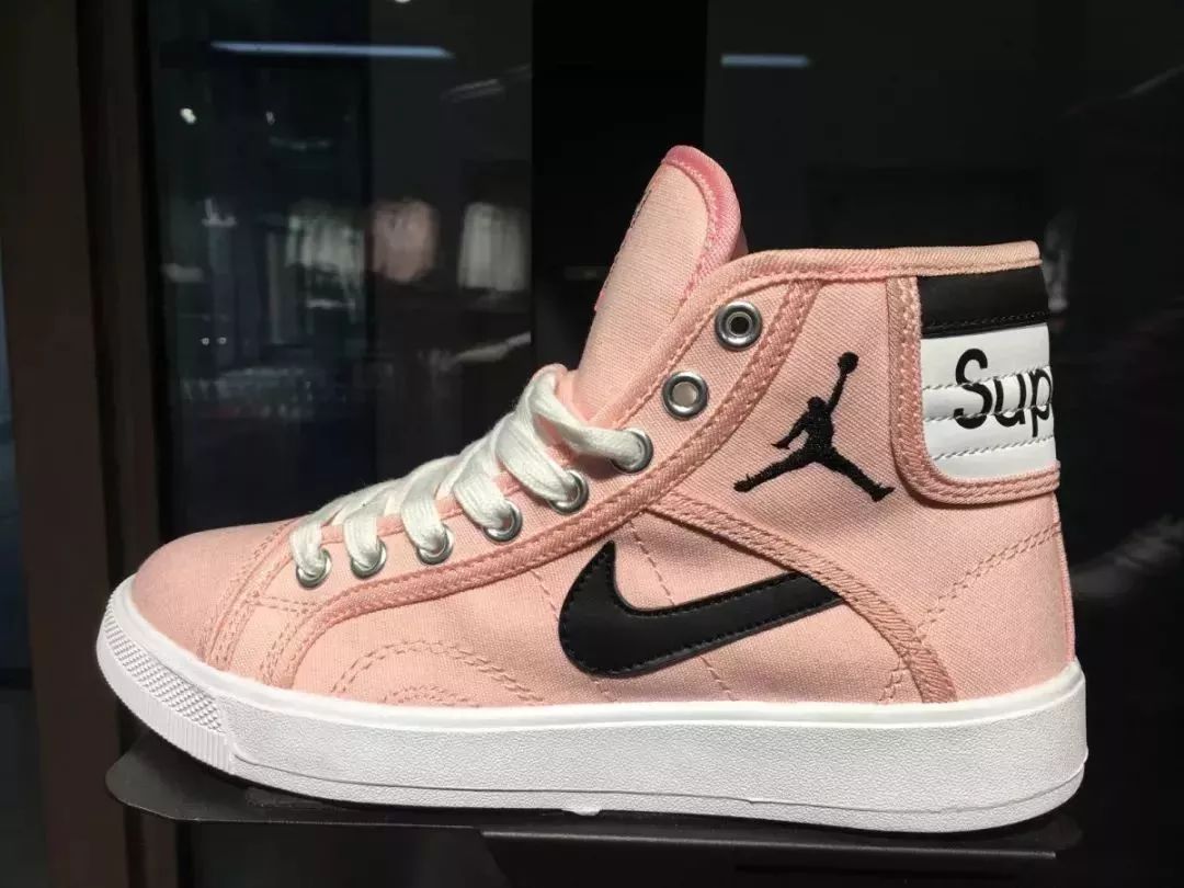 耐克运动鞋49元一双 (耐克运动鞋298元只卖一天)