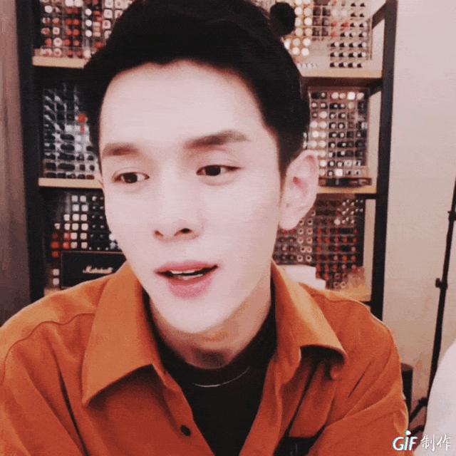 MAX和李佳琦在线口红试色这才是抢钱的破产姐妹吧！