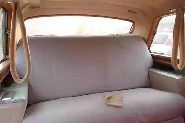 42年前老红旗,古典设计的雍容华贵,有人出800万,大爷硬是不卖