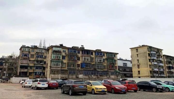 衢州道路停车收费时间,衢州4个停车场收费标准